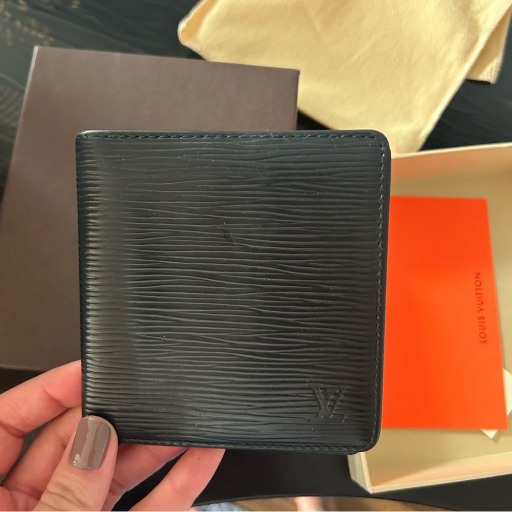 Louis Vuitton Epi bifold wallet